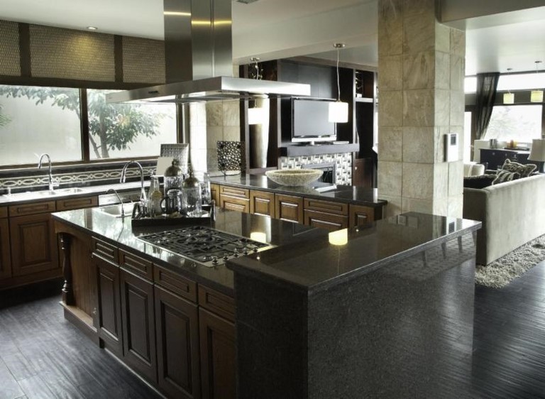 Le Centre Du Comptoir Coupe D'Or Inc